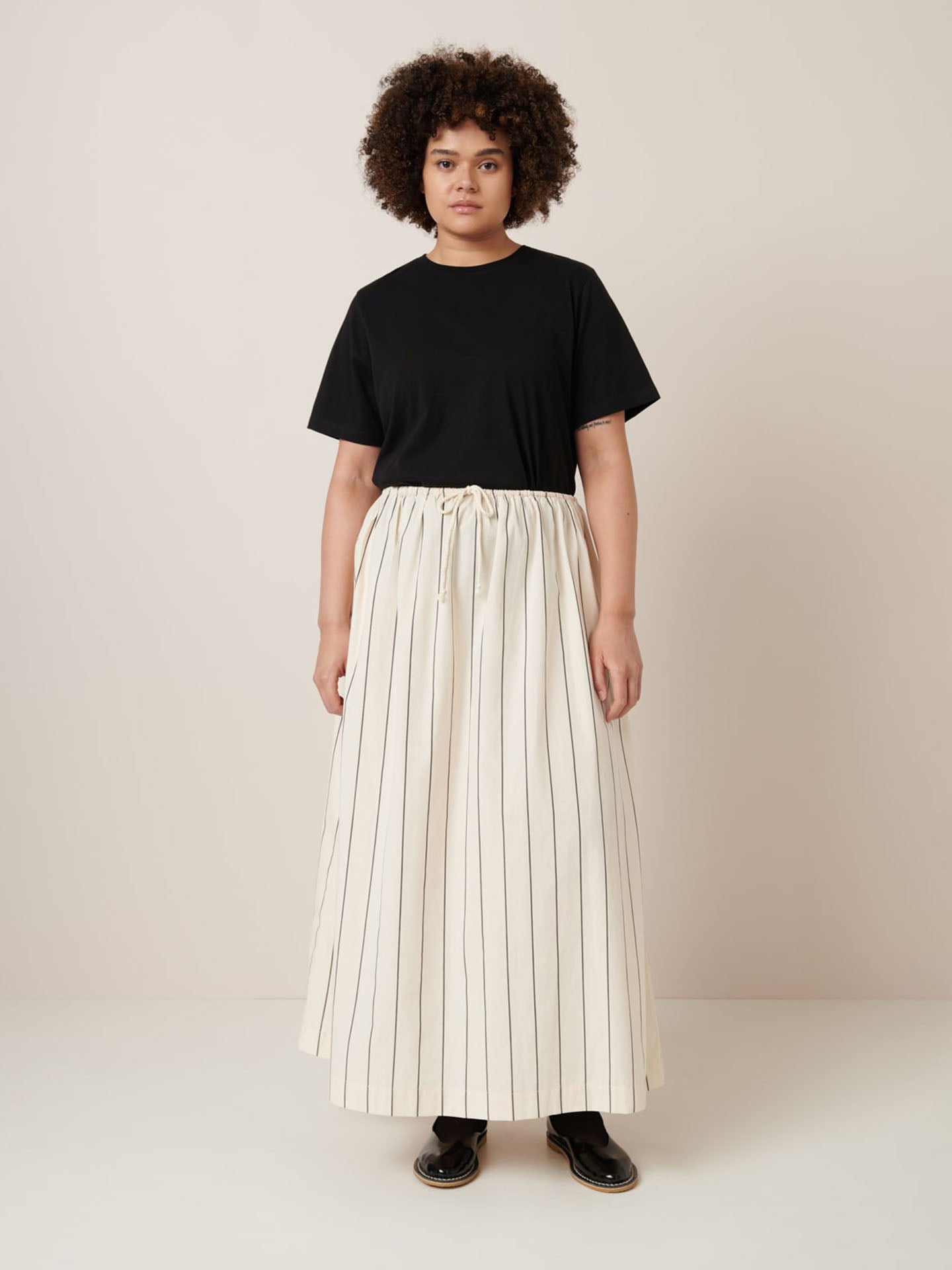 linear-skirt-greige-pinstripe