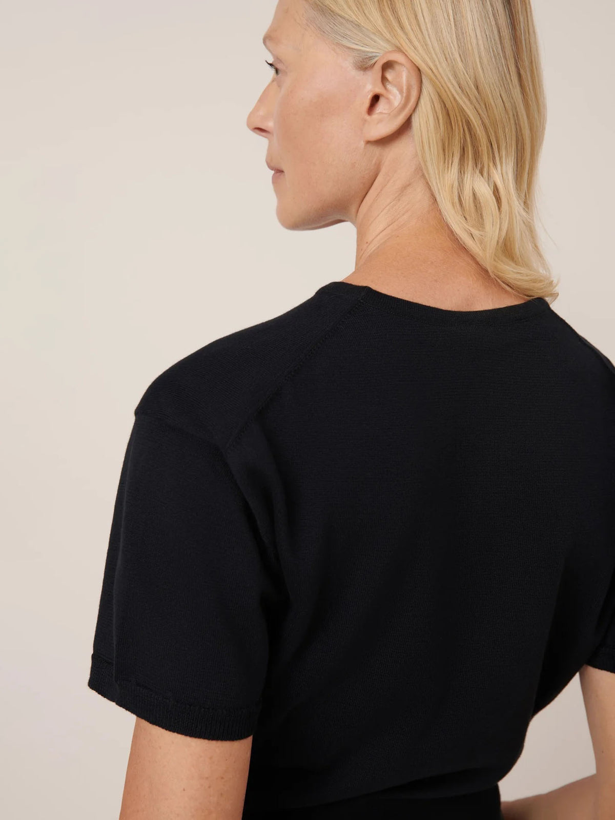Silhouette Top – Black