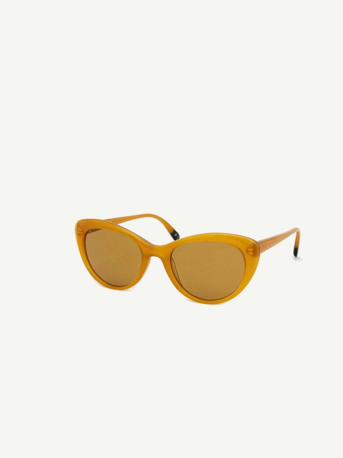 A pair of Montpellier Sunglasses – Caramel by Dick Moby on a white background.