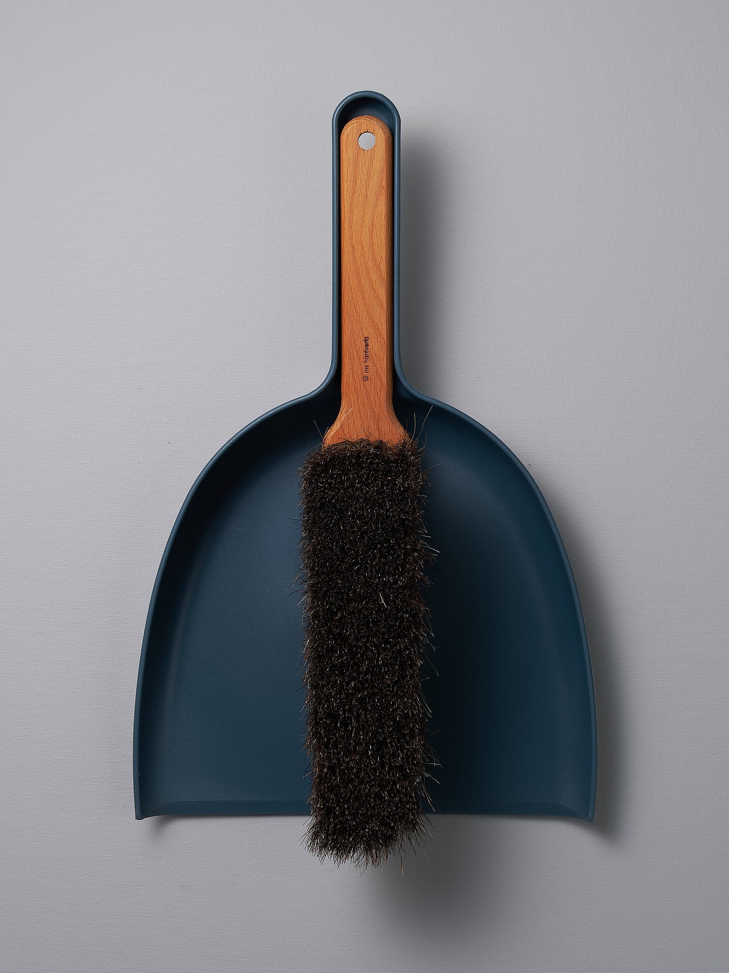 Dustpan & Brush Set Petrol Blue Iris Hantverk — Made Good