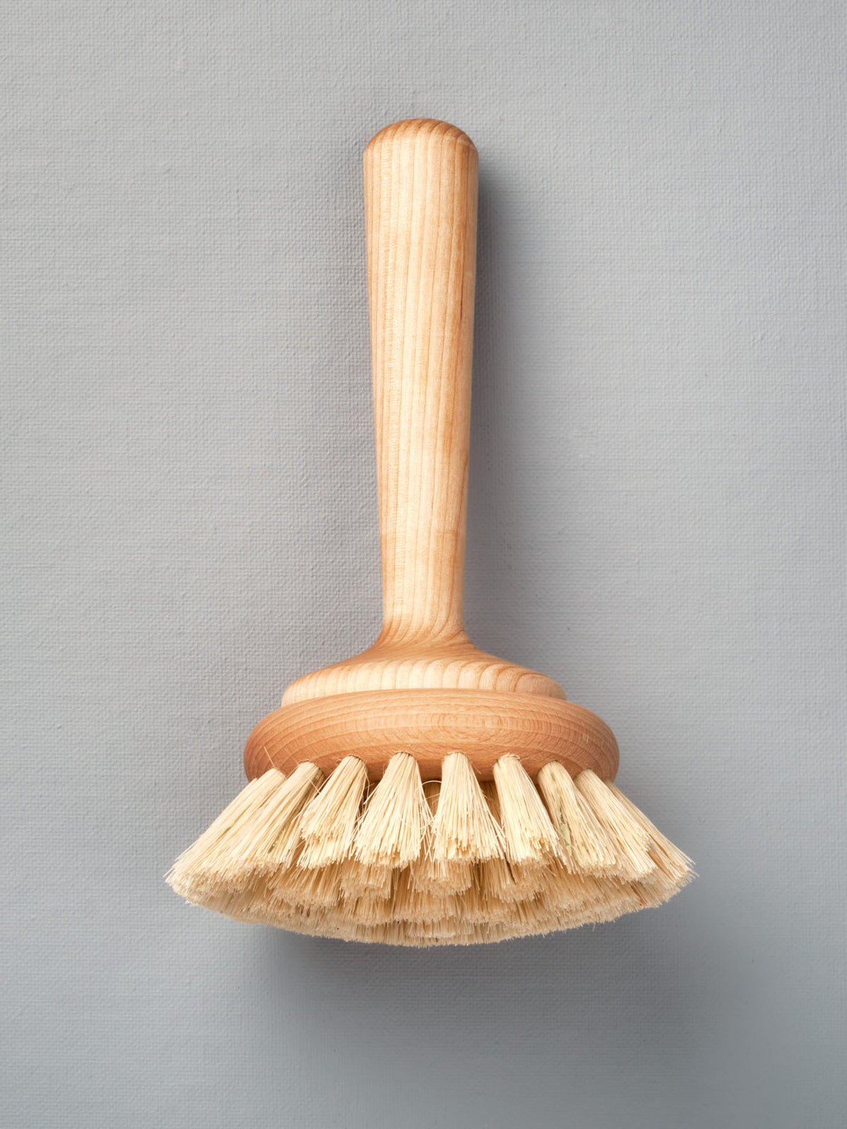 Iris Hantverk Bathtub Scrub Brush | Fjørn Scandinavian