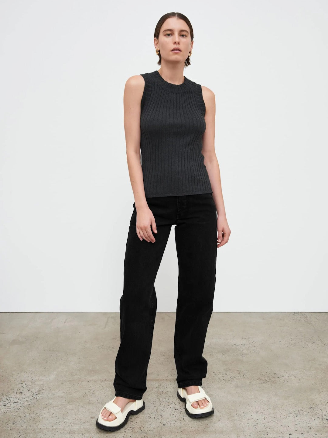 Solar Singlet – Charcoal Marle by Kowtow.