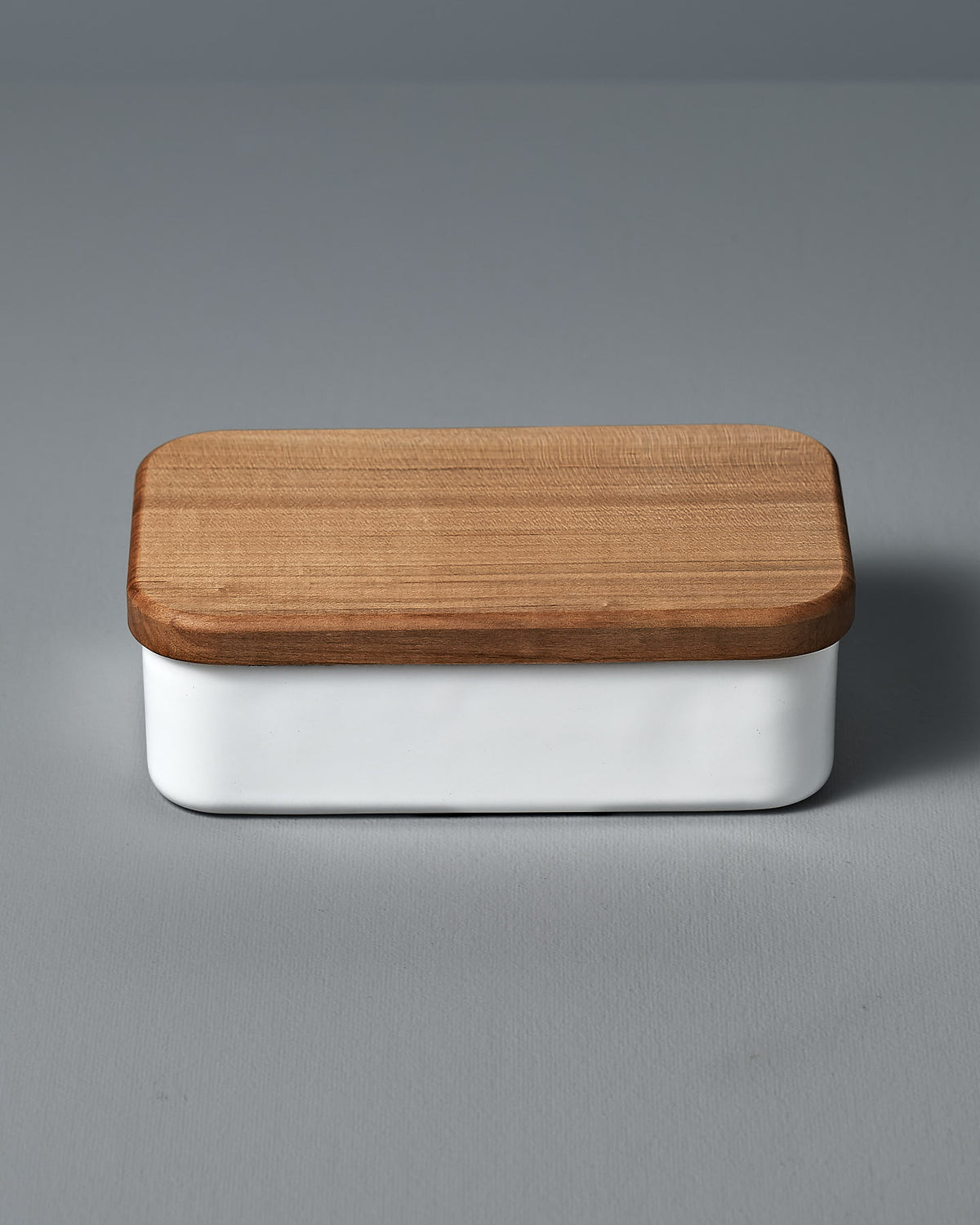 A small white Enamel Butter Case – 200𝚐 with a wooden lid by Noda Horo.