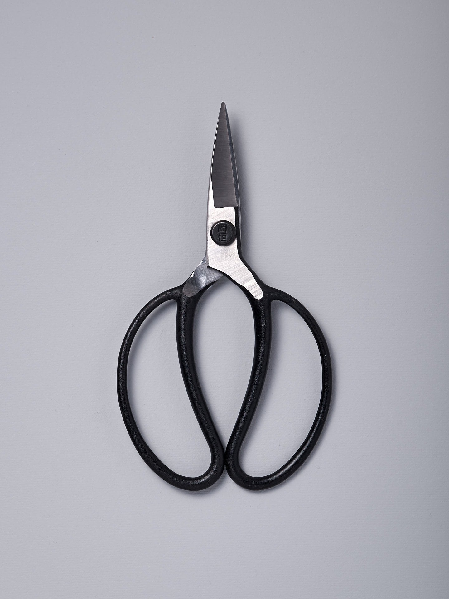 A pair of Okatsune Garden Scissors №203 – Large on a white background.