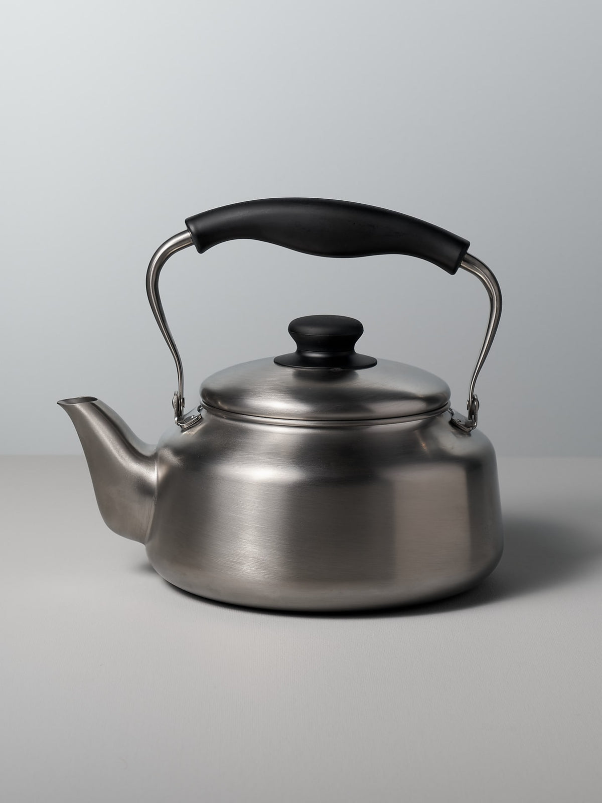 Japanese Whistling Tea Kettle Induction Cookware, Stainless, 2.5 L Made in  Japan